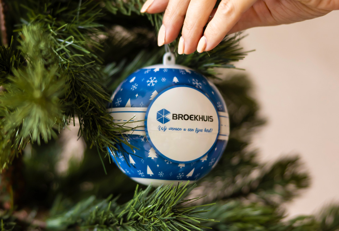 kerstbal bedrukken met logo van broekhuis